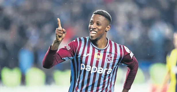 Eski yıldızları geride bıraktı