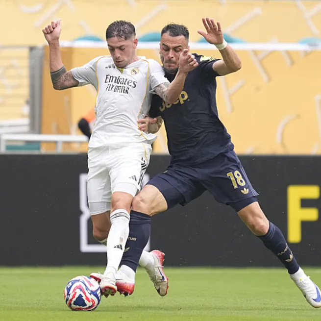 Filip Kostic Yunanistan yolcusu