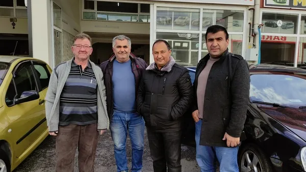 2-milyonluk-pirlanta-kolyeyi-yolda-buldu-bulmak-icin-cebinden-500-lira-harcadigi-sahibi-tarafindan-azarlandi-1638619701014.jpg 2 milyonluk pırlanta kolyeyi yolda buldu! Bulmak için cebinden 500 lira harcadığı sahibi tarafından azarlandı-3