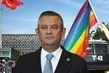 Sapkınlığa yine kalkan oldu! LGBT’nin teminatı Özgür Özel bu kez yargı paketine karşı çıktı: Sana ne!