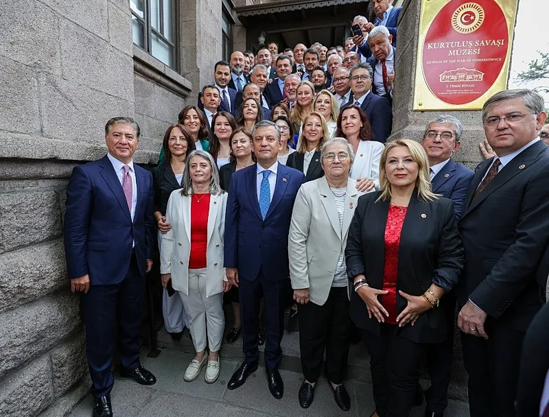 Yeni Parti adımı! Özgür Özel CHP'den istifa etti | Logosu ortaya çıktı-5