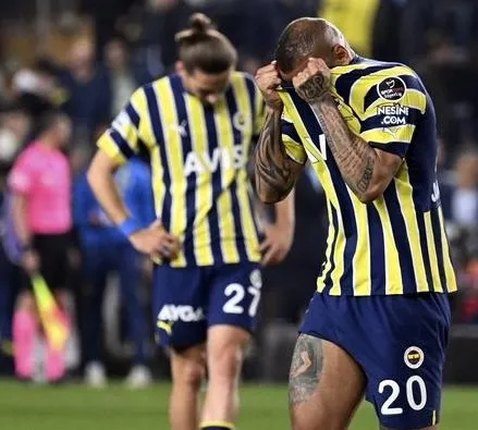 fenerbahcenin-kadikoy-kabusu-kupaya-hasret-kalan-kanarya-kalesini-de-kaybetti-1682545610195.jpeg Fenerbahçe'nin Kadıköy kabusu: Kupaya hasret kalan kanarya kalesini de kaybetti!-4