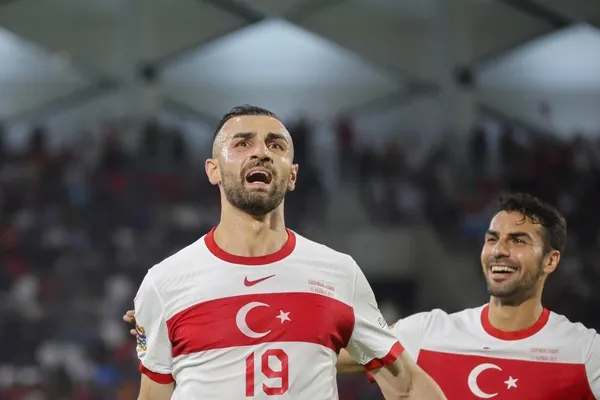 a-milli-takimda-serdar-dursun-ruzgari-esiyor-yildiz-forvet-7-golle-ben-buradayim-diyor-1655014847121.jpg A Milli Takım'da Serdar Dursun rüzgarı esiyor! Yıldız forvet 7 golle 'Ben buradayım' diyor...-2