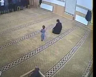 Yaramaz çocuğun yaptığına bakın