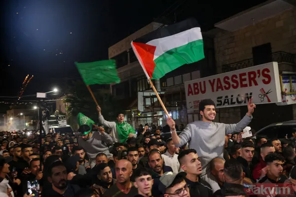 Tarihi esir takası tarihi kareler! İsrailli rehineler Hamaslılara el sallayıp veda etti... Siyonist işgalciler ise Filistinlilere saldırdı - 29