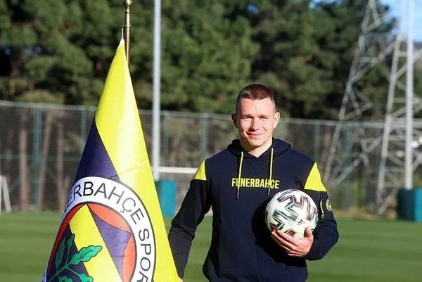 fenerbahcenin-en-sessiz-ama-en-etkili-transferi-attila-szalai-1615230998152.jpeg
