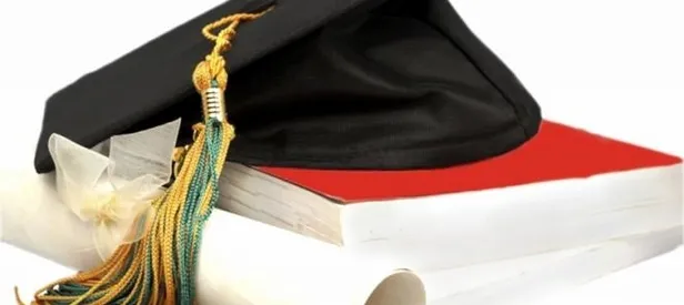 Sağlıkta doktoraya bin 800 TL burs