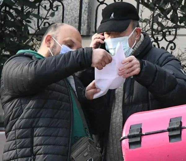 Arka Sokaklar'ın Rıza Baba'sı bu sefer karakolluk olan taraf oldu! Bir anda bağırıp çağırında soluğu polis merkezinde aldı-4