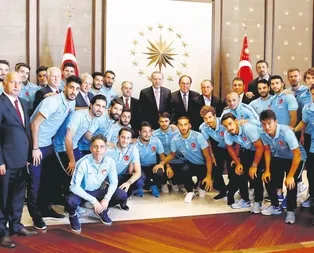 15 Temmuz’da dünyaya örnek oldunuz