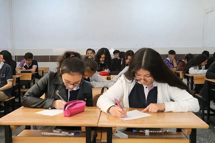 universite-egitiminde-sure-sorgusu-bazi-bolumler-3-yila-dusmeli-1782858001569.jpeg Üniversite eğitiminde süre sorgusu: Bazı bölümler 3 yıla düşmeli-6