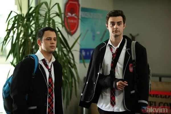 Kardeşlerim’in Orhan’ı ve Şengül’ü tatilde de ayrılmadı! Fadik Sevin Atasoy paylaştı Cüneyt Mete ile pozlarına beğeni yağdı - 17