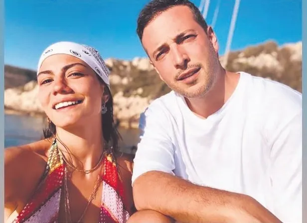 ucuncu-kez-anne-olan-berguzar-korel-26-gunluk-leylayi-gezintiye-cikardi-1638125464186.jpeg Üçüncü kez anne olan Bergüzar Korel 26 günlük Leyla'yı gezintiye çıkardı-8