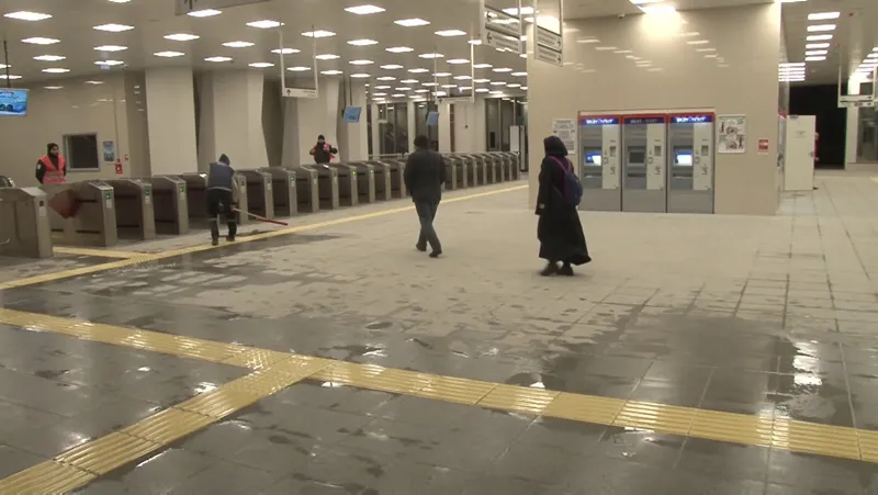 Gebze-Halkalı Banliyö Tren Hattı ilk yolcularını taşıdı - 3