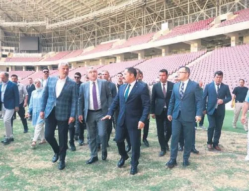 Hatay Stadyumu yeniden yapılıyor