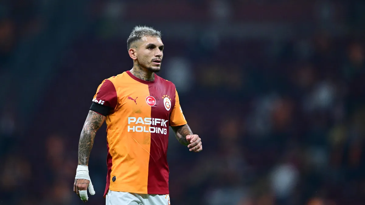 Galatasaray'da kırmızı kart şoku! Fenerbahçe derbisi tehlikeye girdi