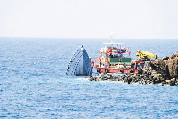 mikanosta-20-bin-euroya-ev-tutmuslardi-serenay-sarikaya-ile-umut-evirgen-tatilcilere-fena-yakalandi-1657479986181.jpeg Mikanos'ta 20 bin Euro'ya ev tutmuşlardı! Serenay Sarıkaya ile Umut Evirgen tatilcilere fena yakalandı-4