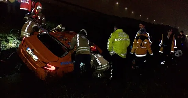 Pendik-Kurtköy yolunda kontrolden çıkan taksi kanala uçtu: 3 ölü,1 yaralı