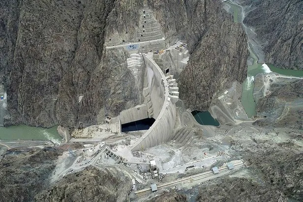 tarim-ve-orman-bakani-vahit-kirisciden-a-haberde-yusufeli-barajina-iliskin-onemli-aciklamalar-1669026958080.jpeg Tarım ve Orman Bakanı Vahit Kirişci'den A Haber'de Yusufeli Barajına ilişkin önemli açıklamalar-2