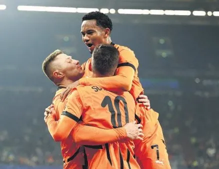 Donetsk‘e 10 dakika yetti