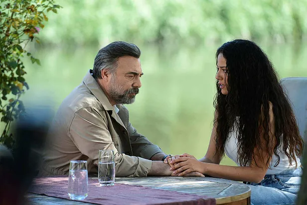 ben-bu-cihana-sigmazamda-cezayirin-kizi-suna-kimdir-kim-oynuyor-ben-bu-cihana-sigmazamin-sunasi-mina-derman-ka-1663594418067.jpg Ben Bu Cihana Sığmazam'da Cezayir'in kızı Suna kimdir, kim oynuyor? Ben Bu Cihana Sığmazam'ın Suna'sı Mina Derman kaç yaşında, nereli, hangi dizilerde oynadı?-6