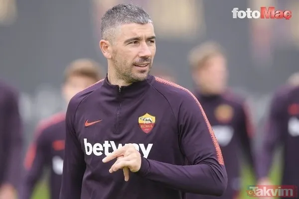 "Bu Teklif Yeterli Değil" Roma İse Kolarov'u Göndermek İçin 2 Milyon Euro'luk Rakamı Az Bulup 500 Bin Euro Daha Zam Yaptı.