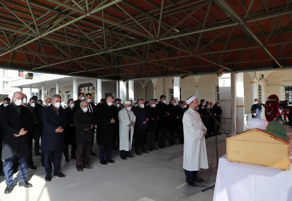 SON DAKİKA: Hafız Abdullah Nazırlı kimdir, kaç yaşındaydı, nereli? Başkan Erdoğan da cenazeye katıldı! Vasiyeti yerine getirdi-2