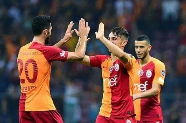 Galatasaray'ın kiralık verdiği Yunus Akgün ve Emre Akbaba takımdaki 3 forvetten 10 gol daha fazla katkıda bulundu
