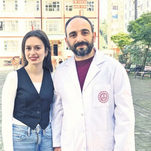 Eski öğrenci yeni meslektaş