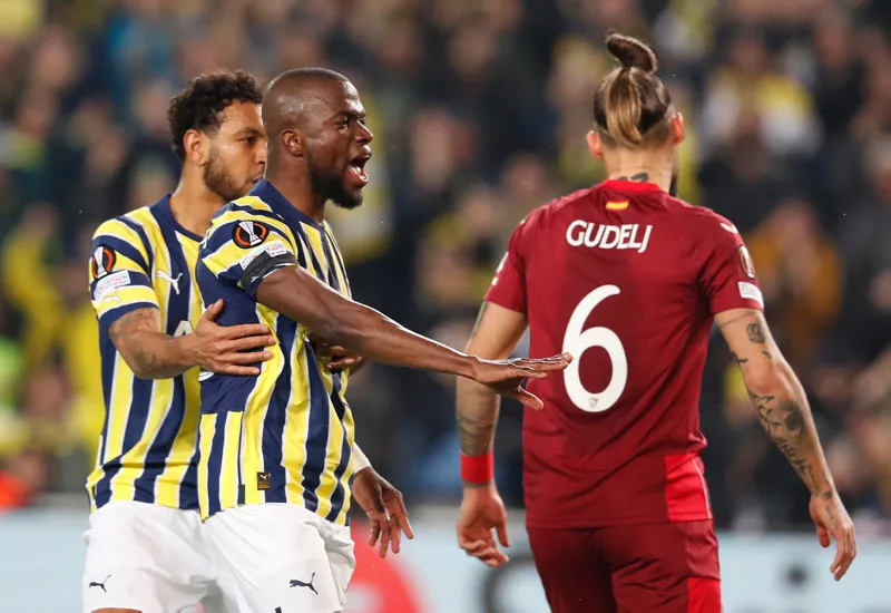 Enner Valencia imzayı attı! Dudak uçuklatan rakam - 14