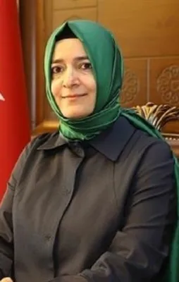 Başarılı yoksul öğrencilere ödül