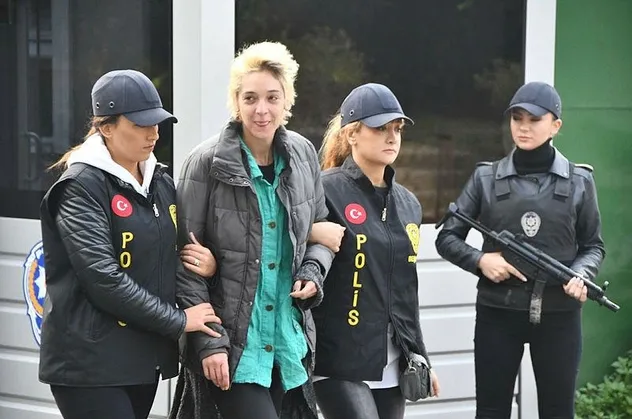 Son dakika: Beşiktaş'ta başörtülü kadına saldırıya 4 yıla kadar hapis istemi