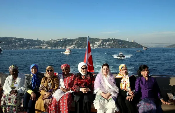 Emine Erdoğan, D-8 zirvesine gelen liderlerin eşlerini konuk etti-4