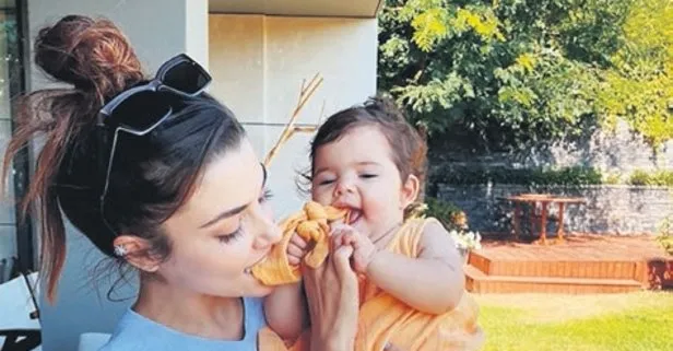 Murat Dalkılıç ile yollarını ayıran Hande Erçel yeğeni Aylin Mavi'yi ziyaret etti