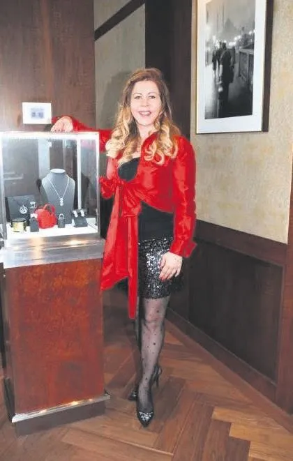 Okyanusta kaybolan Dilek Ertek için gıyabi cenaze tören düzenlendi