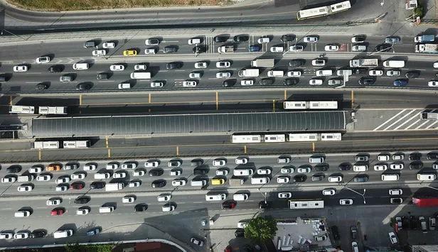 İstanbul'da son iki ayın en yoğun trafiği! Sokağa çıkma kısıtlamasının ardından trafik durma noktasında!-3