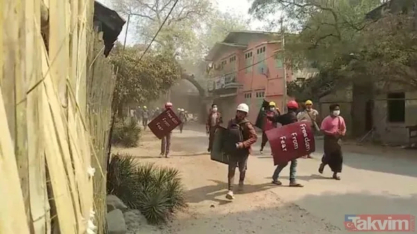 SON DAKİKA: Tarihe geçecek fotoğraf! Rahibe polislerin önüne kapanıp yalvardı - 17