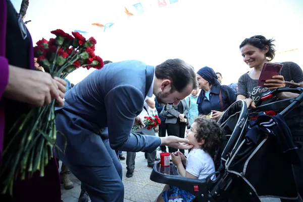 Bakan Albayrak Maltepe esnafını ziyaret etti-5