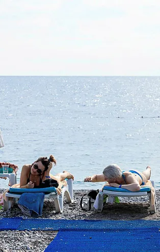 Aynı gün 2 mevsim: Doğuda kar, güneyde güneş