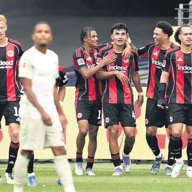 Can Uzun şov yaptı Frankfurt fark attı