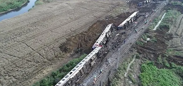 TEKİRDAĞ ÇORLU'DA TREN KAZASI: 25 ÖLÜ