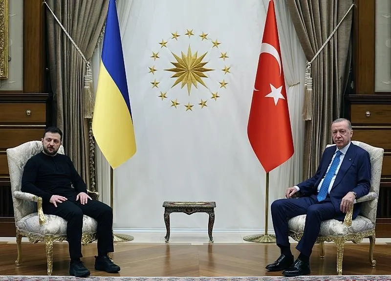 Başkan Recep Tayyip Erdoğan, Ukrayna Devlet Başkanı Volodimir Zelenskiy'i Cumhurbaşkanlığı Külliyesi'nde resmi törenle karşıladı. (AA)