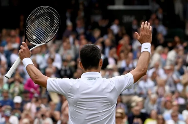 Djokovic kolayca çeyrek finalde!