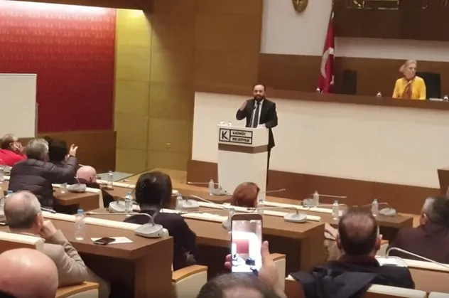 Kadıköy Belediye Meclisinde PKK kavgası!