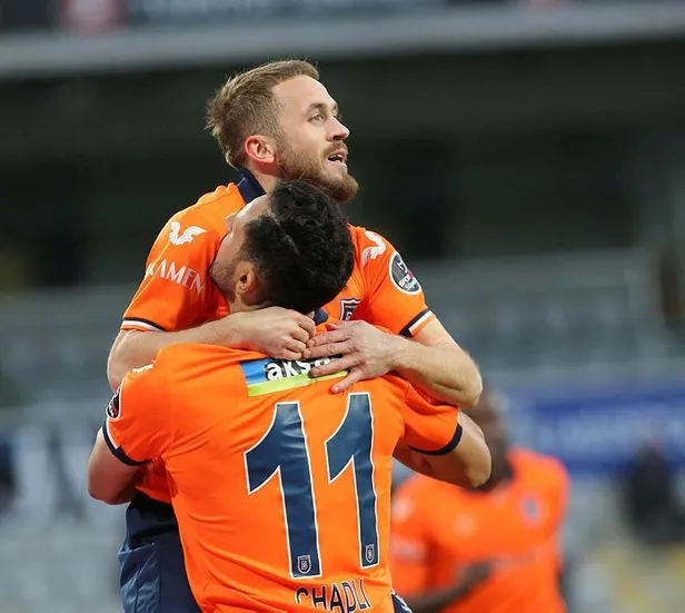 basaksehir-zorlu-kasimpasa-mucadelesinde-son-dakika-3-puani-kapti-2-1-1639235469165.jpeg Başakşehir zorlu Kasımpaşa mücadelesinde son dakika 3 puanı kaptı! 2-1-5