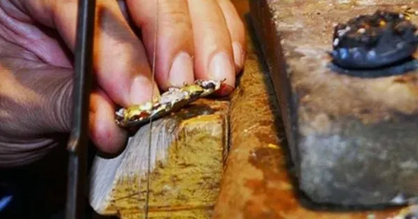 Herkes çöpe atıyor ama yüzde 99'u 14, 18 ve 22 ayar altın çıkıyor: Hurdacılara 3 kuruş paraya sakın vermeyin-6