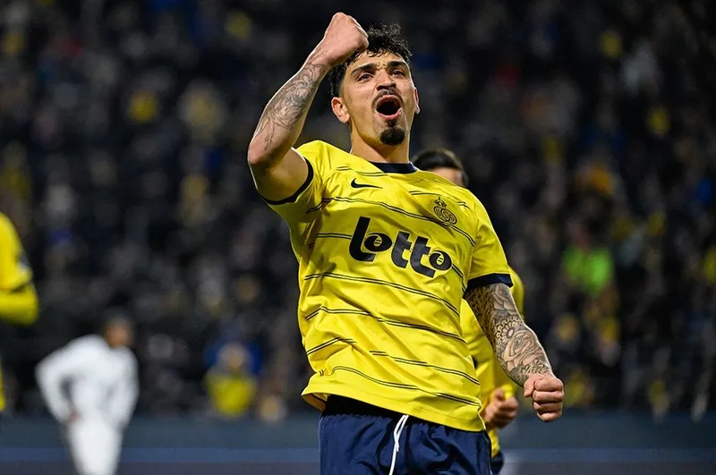 fenerbahce-icin-heyecanlandiran-gelisme-bu-hamlesi-olay-oldu-1723225453041.jpg Cameron Puertas