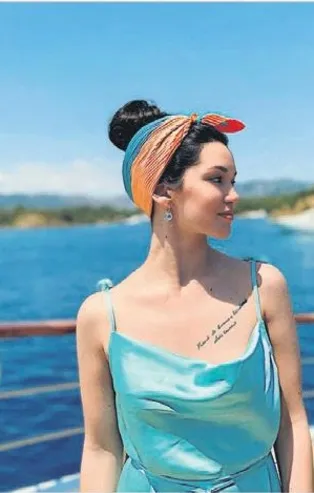 Hazal Subaşı'nın Ege tatili devam ediyor