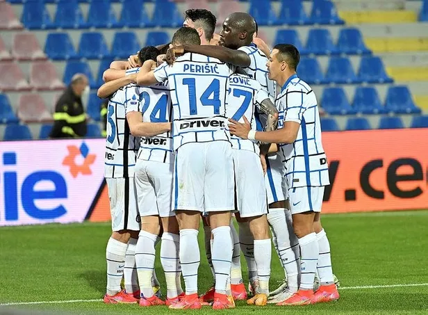 italya-serie-ada-2020-2021-sezonu-sampiyonu-inter-oldu-1619968676339.jpeg İtalya Serie A'da 2020-2021 sezonu şampiyonu Inter oldu!-1