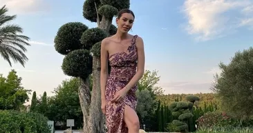 Sinem Kobalın gözden uzak yaşayan babasının gençliği eşi Kenan İmirzalıoğlunun kopyası! Annesi fenomen babası sır