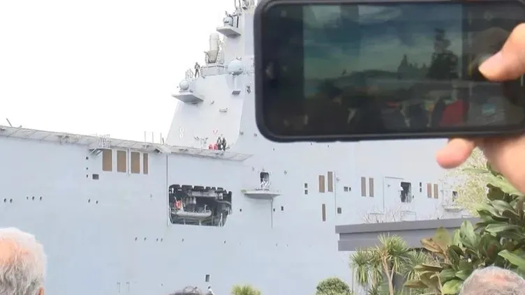 Dünyanın ilk SİHA gemisi TCG ANADOLU Sarayburnu'nda